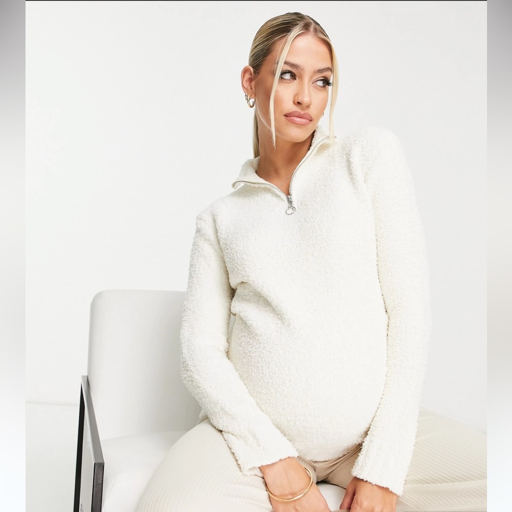 Maternity cozy sweater in off-white